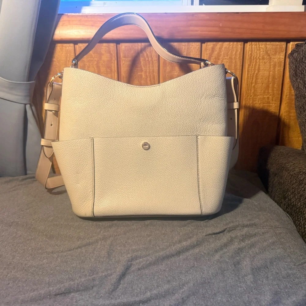 Michael Kors Cream Shoulder Bag - Picture 2 of 11
